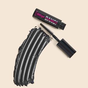 BENEFIT COSMETICS BADgal BANG! Volumizing Mascara
